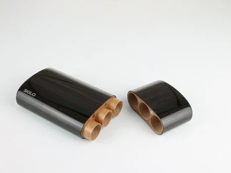 Siglo wooden case ebony Corona for 3 cigars