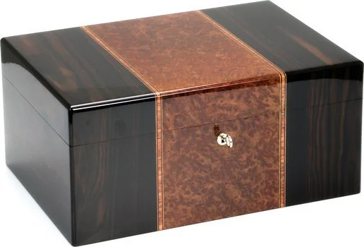 Avo Uvezian Humidor Makassar/Vavona M 