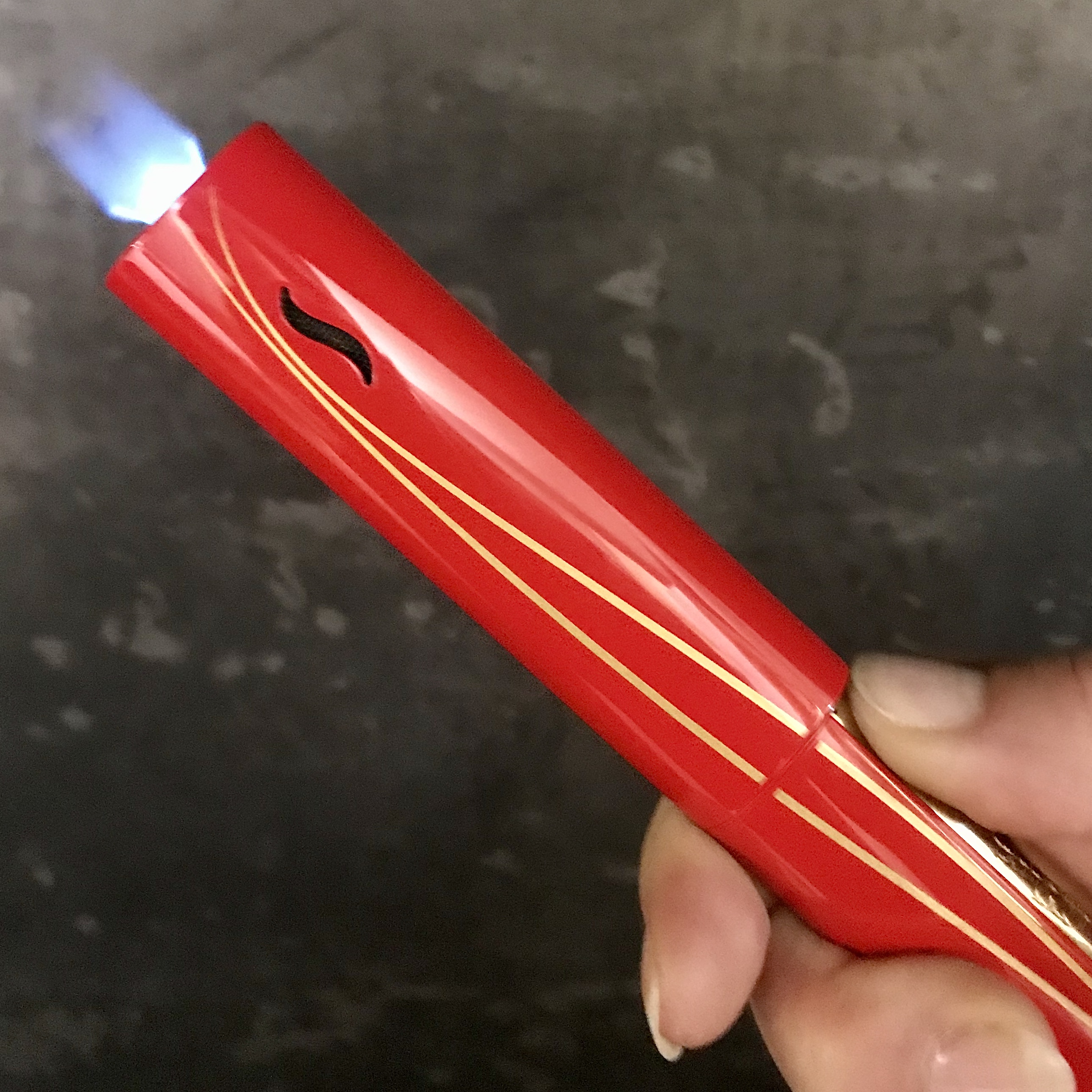 S.T. Dupont The Wand lighter jet flame